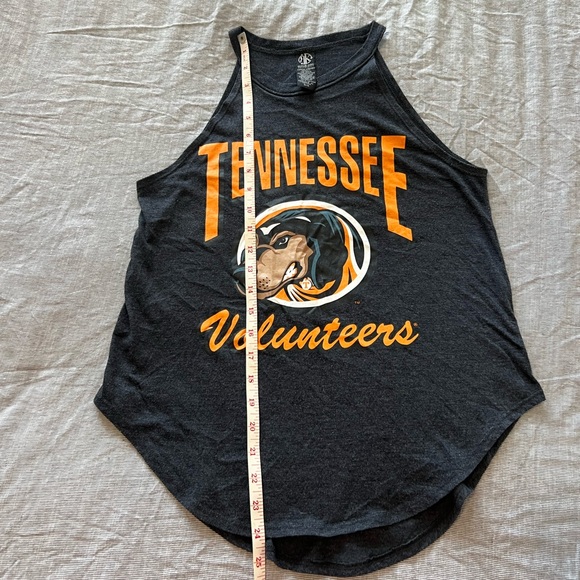 3/$10 🏷️ Tennessee Volunteers Smoky Muscle Tank - Picture 4 of 6